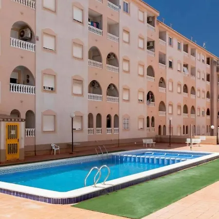 Torreviejar With Garage And Pool Lejlighed
